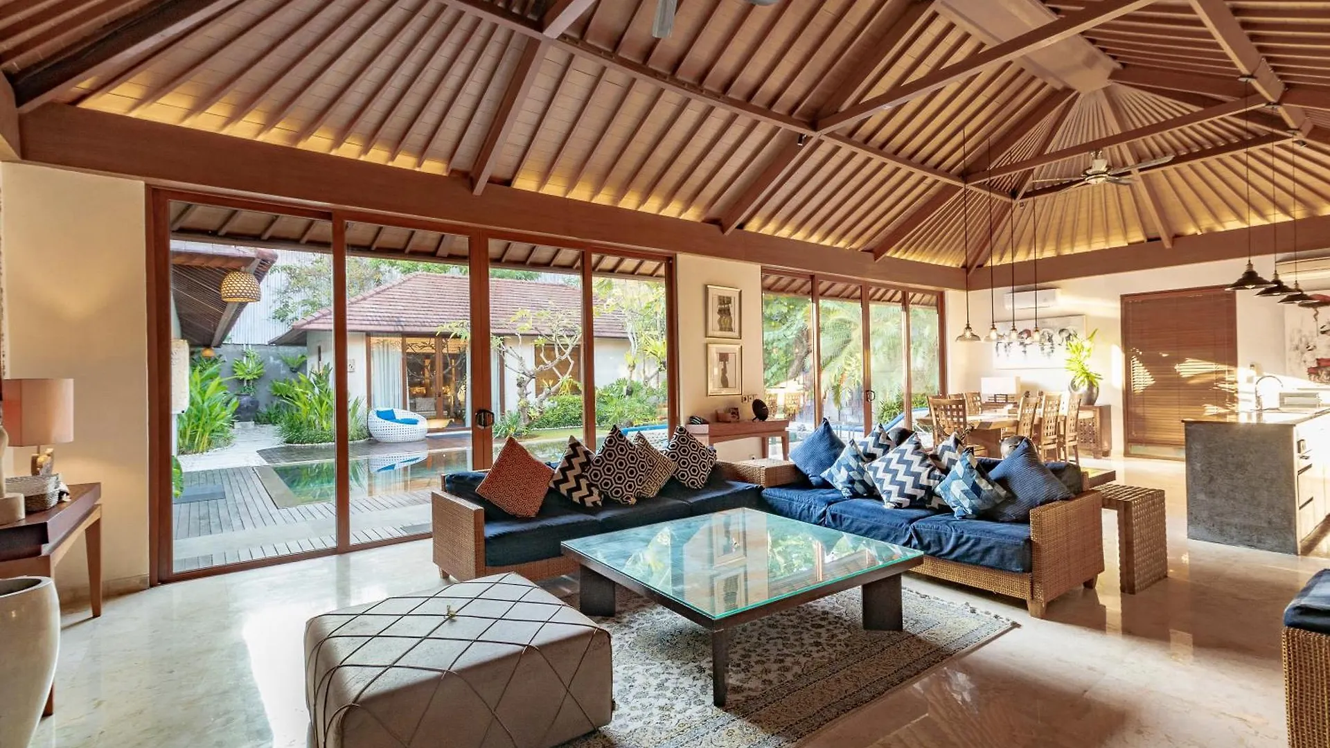 **** Hotel The Akasha Seminyak Bali Luxury Villas Indonesien